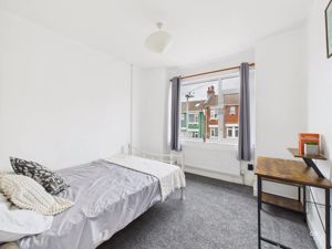 BED 3 - click for photo gallery